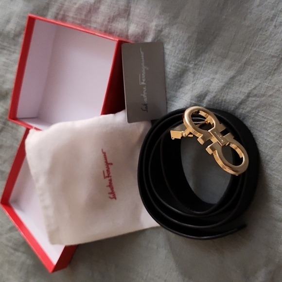 Salvatore Ferragamo belt black and gold main image 7